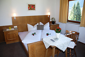 Zimmer 140 + Zimmer 240