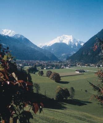 Mayrhofen_Herbsstimmung_Tourismusverband.jpg